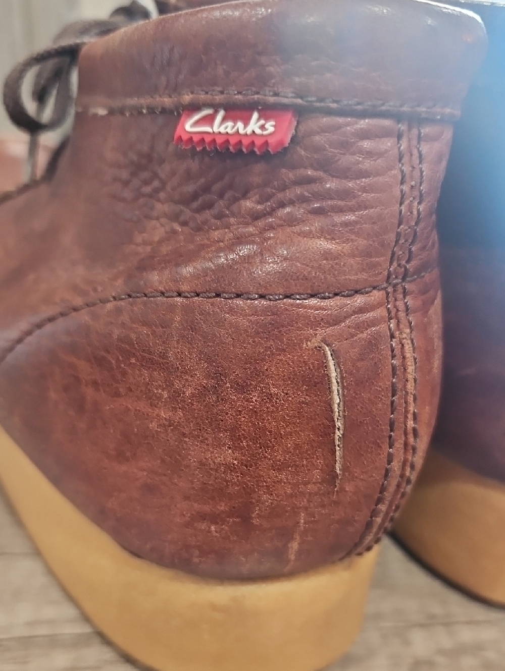 Clarks Men’s Brown Leather Chukka Boots with Tan Crepe Sole 10.5/11 - Picture 5 of 11